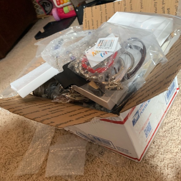 Jewelry - Picture 2 of 2